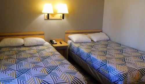 Double Room with Two Double Beds - Non-Smoking