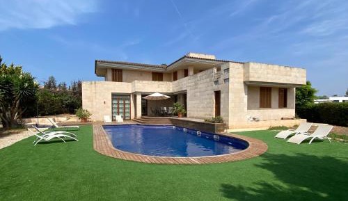 Villa
