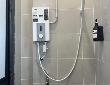 Single Room with Shared Bathroom
