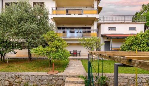 Two Bedroom Apartment 