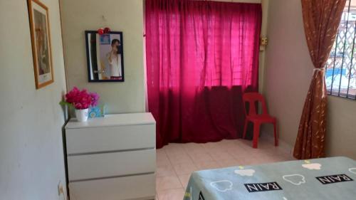 Basic Triple Room with Shared Bathroom