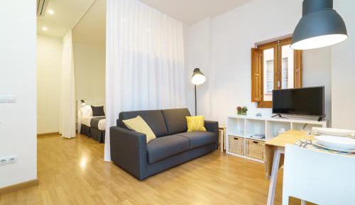 Studio with Balcony (4 Adults) 