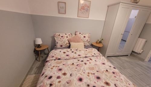 One-Bedroom Apartment with Garden View