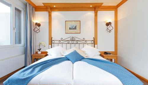 Double Room Comfort Plus with Sitting Corner and Balcony