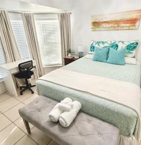 Queen Room with Shared Bathroom
