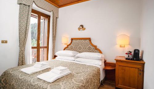 Superior Double or Twin Room with Terrace