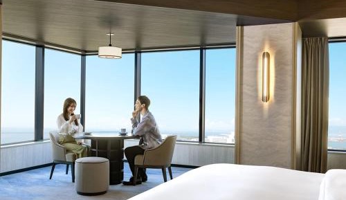 Renovated Premier King Room - Club Lounge Access - Non-Smoking