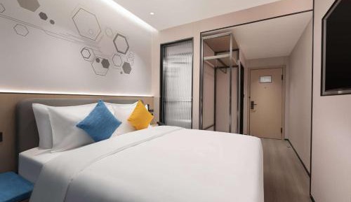 Selected King Room - Non-Smoking