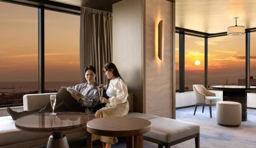 Renovated Premier Twin Room - Club Lounge Access - Non-Smoking