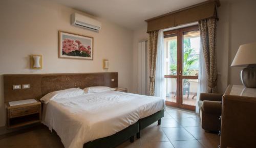 One-Bedroom Apartment (2 Adults)