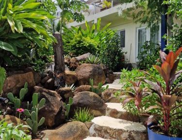 Apartment with Garden View
