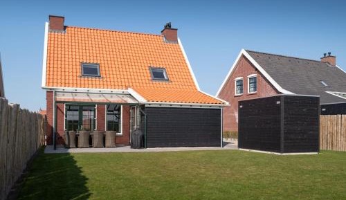 Four-Bedroom Holiday Home