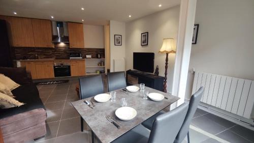 Two-Bedroom Deluxe Apartment