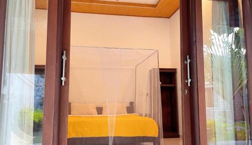 Queen Room with Garden View