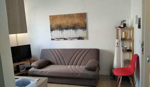 Apartment with Shower