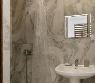 Deluxe Room (2 Adults + 1 Child)