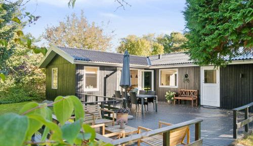 Four-Bedroom Holiday Home