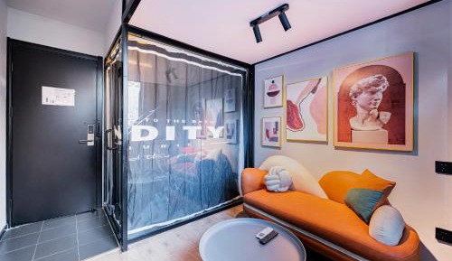 Deluxe Double Room with Shower