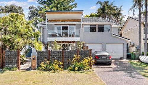 Four-Bedroom Holiday Home