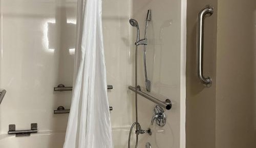 Quadruple Room - Disability Access - Roll in Shower