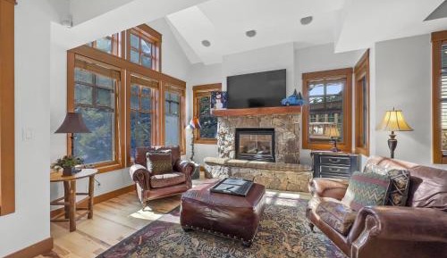 Four-Bedroom Holiday Home