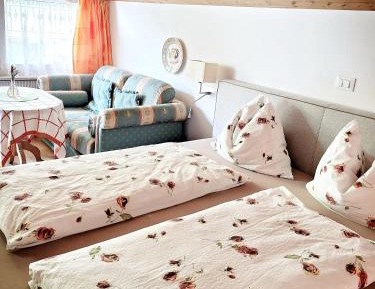 Double Room with Mountain View