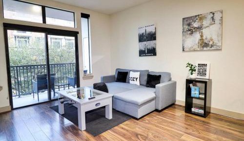 One-Bedroom Apartment with Balcony