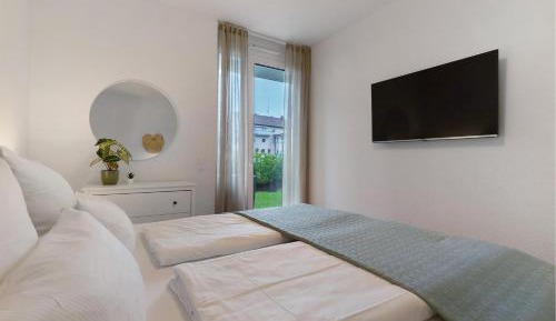 Superior One-Bedroom Apartment with Balcony