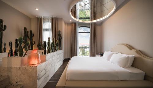Standard King Room