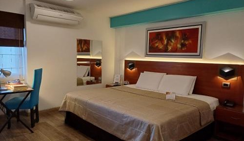 Queen Room