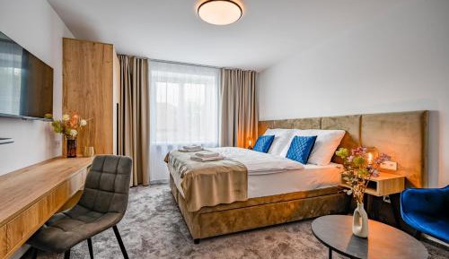 Two-Bedroom Deluxe Apartment