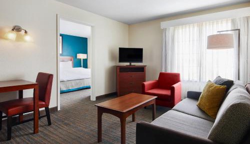 One-Bedroom King Suite