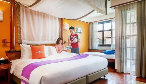 Deluxe Suite with Sea View