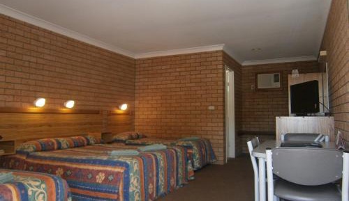 Deluxe Family Room