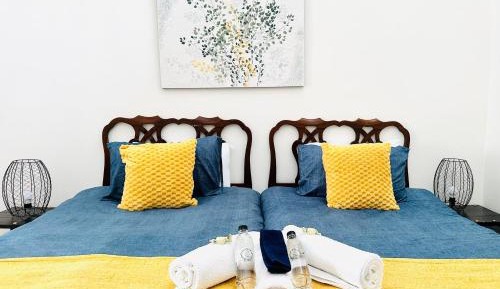Twin Room with Private Bathroom
