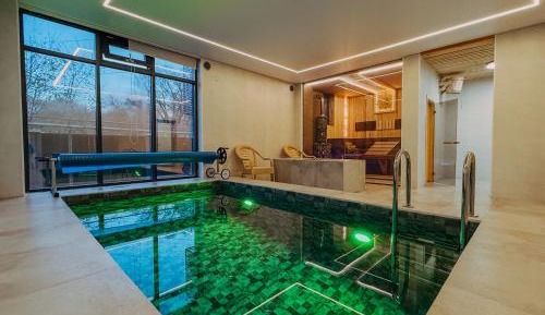 Three-Bedroom Holiday Home 