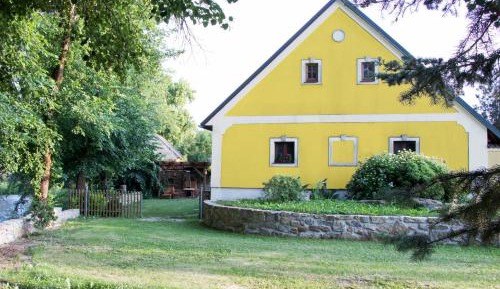 Villa with Garden View