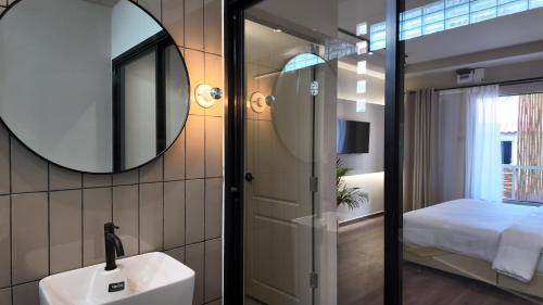 King Room with Spa Bath