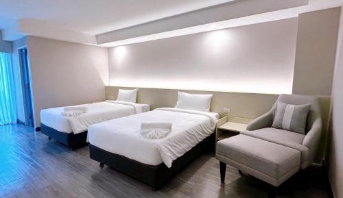 Deluxe Double or Twin Room with Balcony