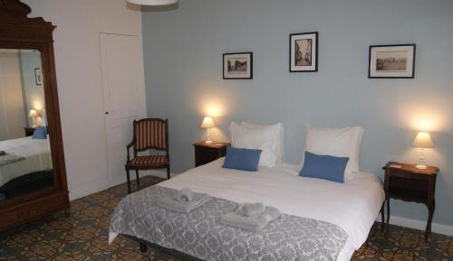 Twin Room with Bath