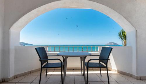 Family Room with Sea View