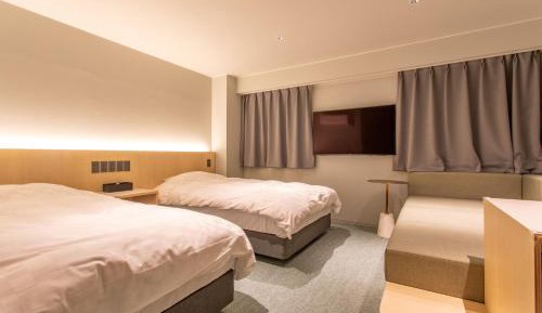 Twin Room with Bath
