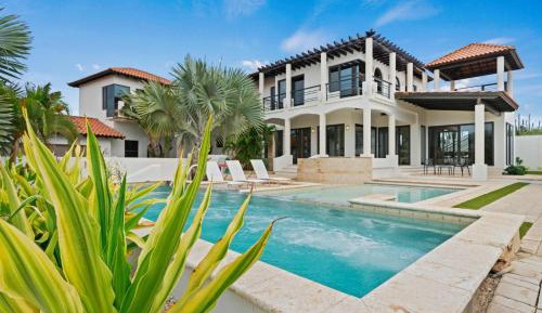 Five-Bedroom Villa