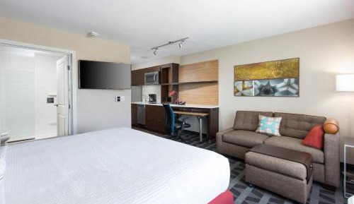 King Studio with Sofa Bed