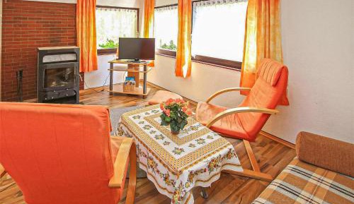 One-Bedroom Holiday Home
