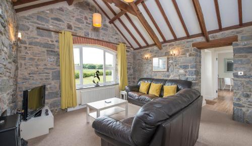 Two-Bedroom Holiday Home