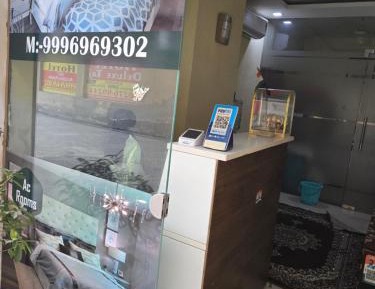 Deluxe Double Room (2 Adults + 1 Child)