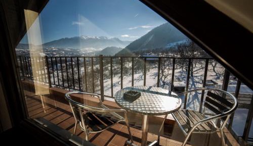 One-Bedroom Suite with Sofa Bed