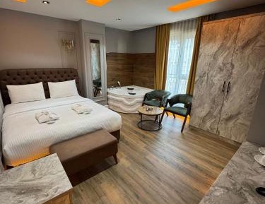 Superior King Room