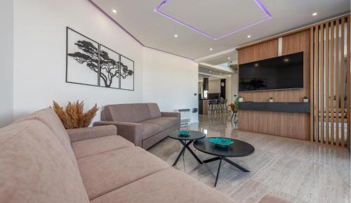 Four-Bedroom Holiday Home